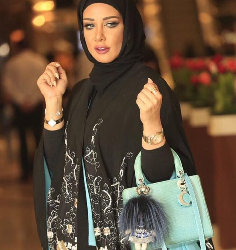 من هي جمال النجادة ويكيبيديا