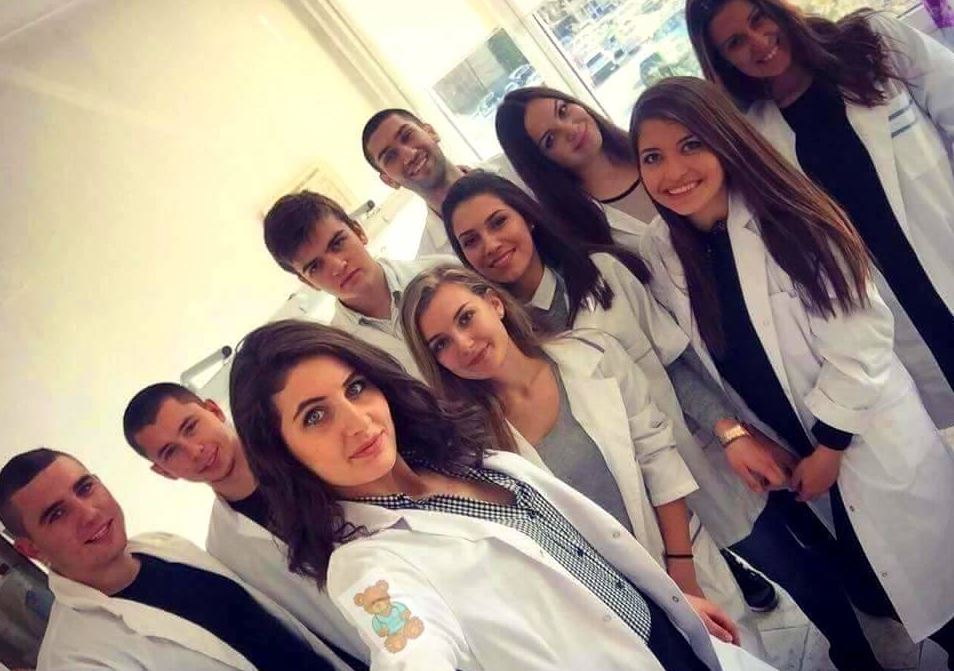 التخصصات الصحية جامعة قطر نسب القبول