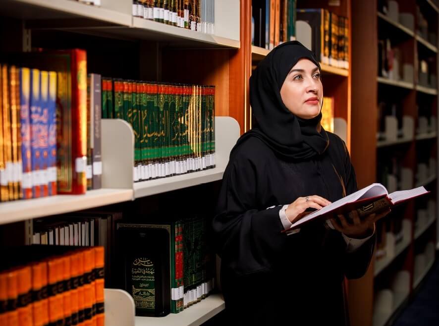 تخصصات جامعة محمد بن زايد للعلوم الإنسانية