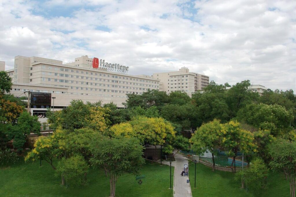سعر ساعة تخصصات جامعة حجي تبه وشروط القبول 2023