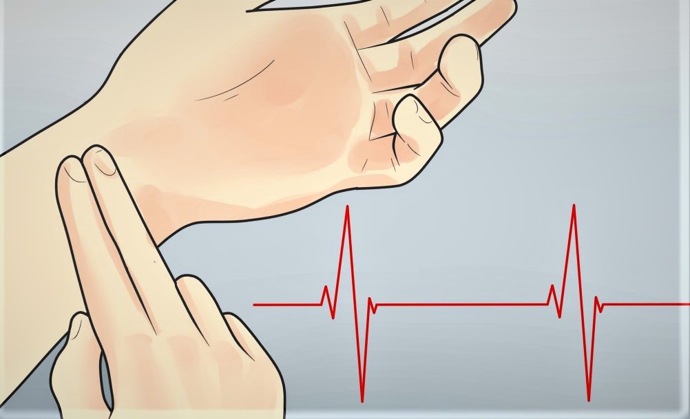 معدل ضربات القلب الطبيعي للنساء حسب العمر