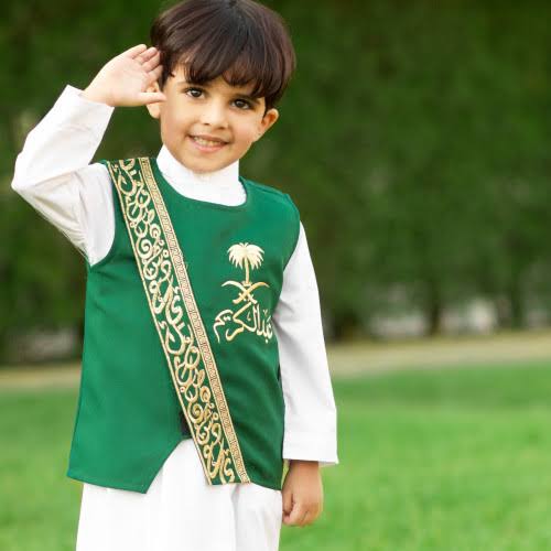 ملابس اليوم الوطني للكبار السعودي