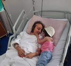 قصة سالى حافظ واختها مريضة السرطان