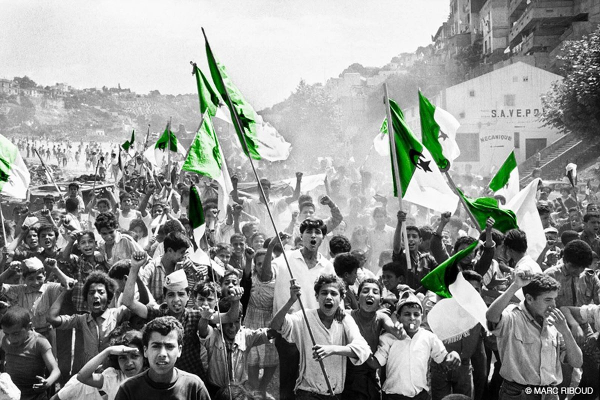 فقرة قصيرة عن 1 نوفمبر 1954 بالفرنسية