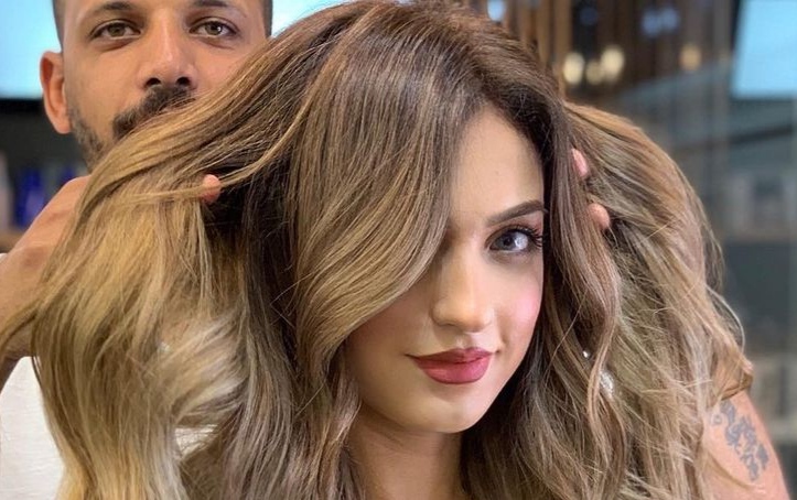 كم عمر ياسمين عز صورها قبل وبعد بدون مكياج