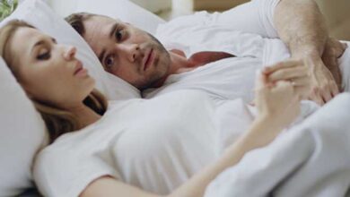 بنت عمرها 30 سنه تزوجت وطلقها زوجها وعندها ولد جابته بعد 2 سنتين من زواجها بعد خمس سنوات من الطلاق صار عمرها 45 سنة كم عمر ولدها الان