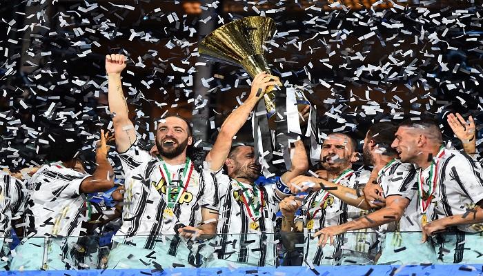 من هو الفريق الذي يفوز بلقب الدوري الايطالي