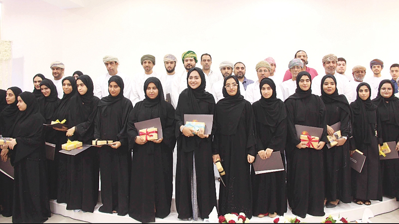 تخصصات كلية البريمي الجامعية القبول والتسجيل