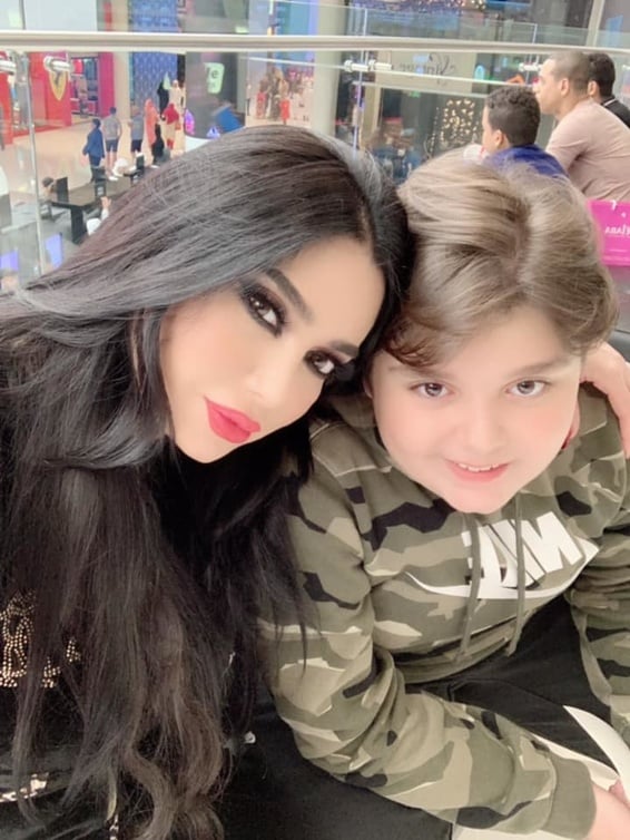 ديانة رنا الأبيض زوج عمر طول زوج ويكيبيديا