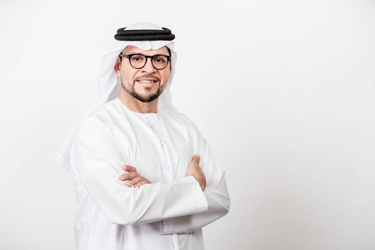 كم عمر محمد علي الشرفا؟