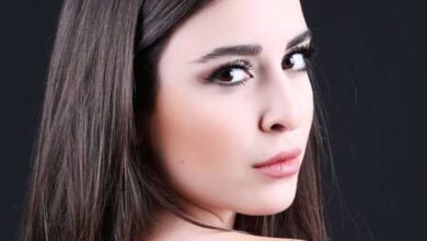 ما هي ديانة سارة ابي كنعان؟