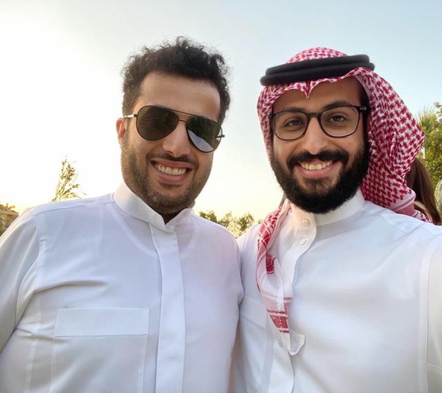 كم عمر زوج إلهام علي وما قبيلتها