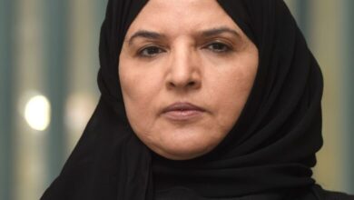 قصة الدكتورة عزيزة المانع في المشاركة في مظاهرة التسعينات