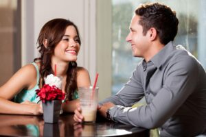 كيف تجذبين الرجل إليك عبر الهاتف والتعلق بك