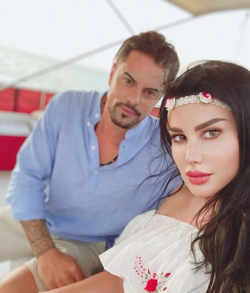 من هو زوج جيني أسبر صور قبل وبعد التجميل1