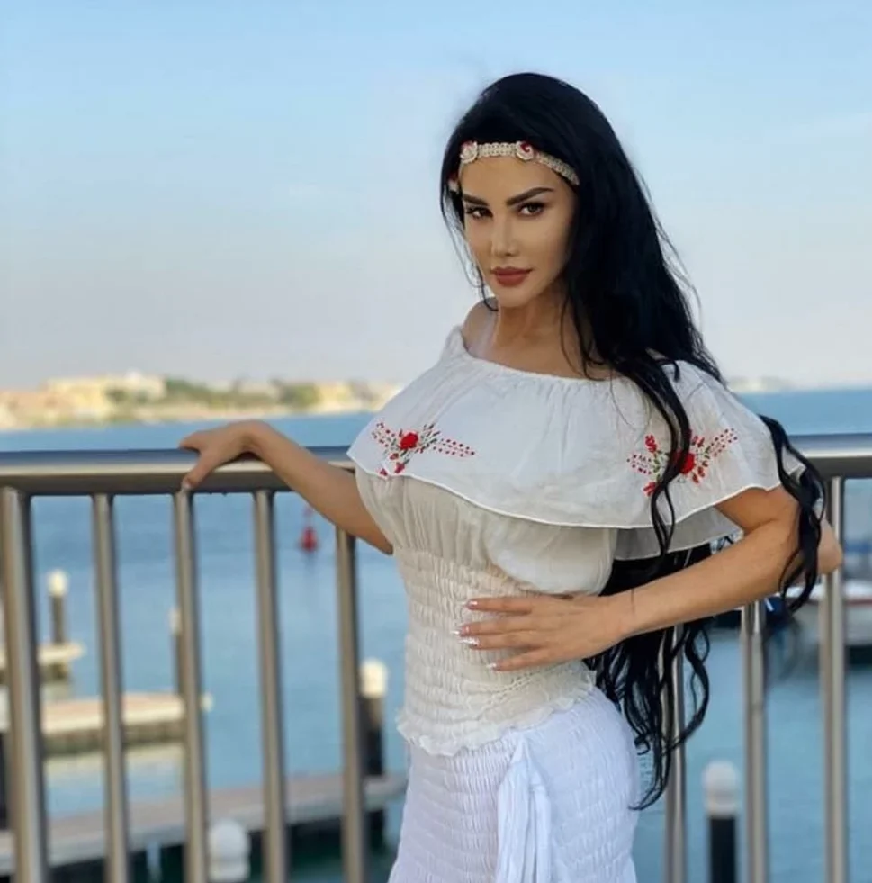 من هو زوج جيني أسبر صور قبل وبعد التجميل1