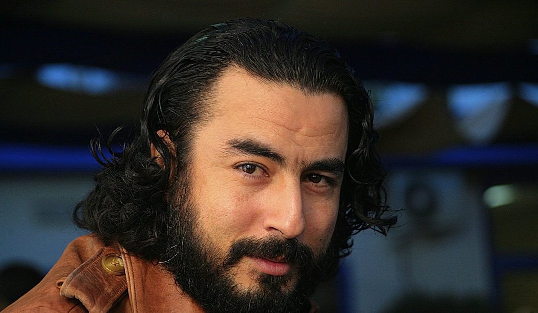 من هي زوجة ربيع القاطي الفنان المغربي كم عمر