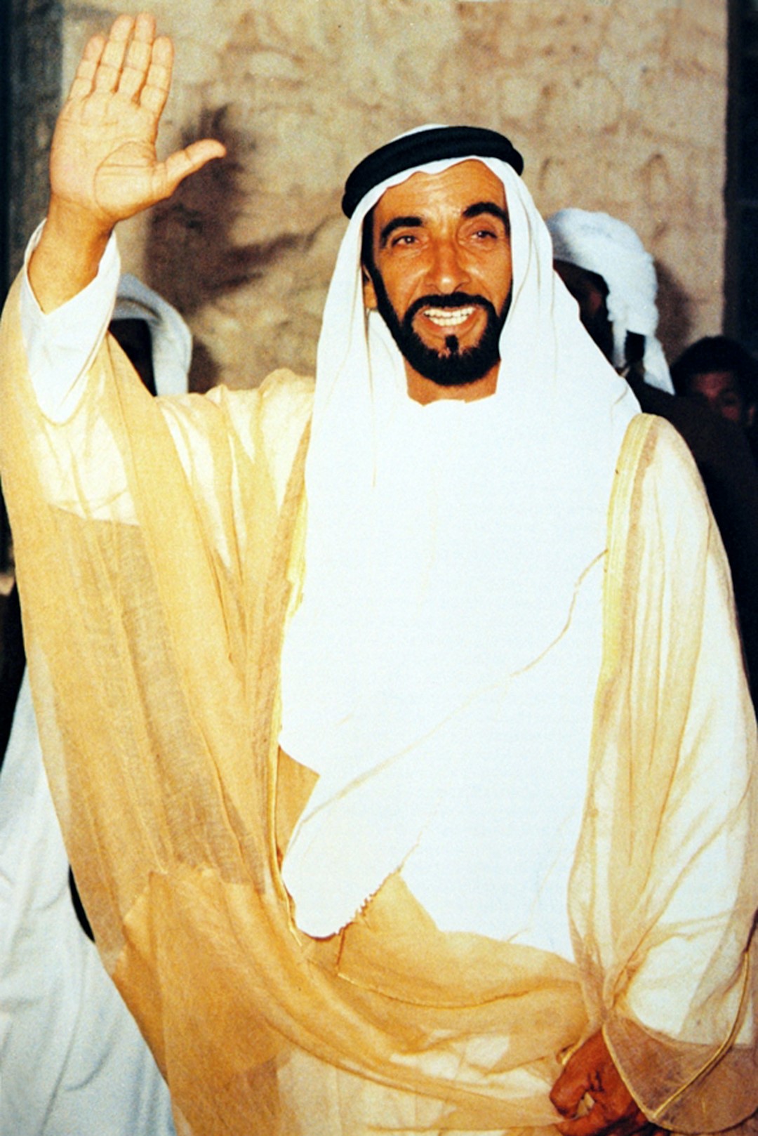 مقال لماذا احب الشيخ زايد
