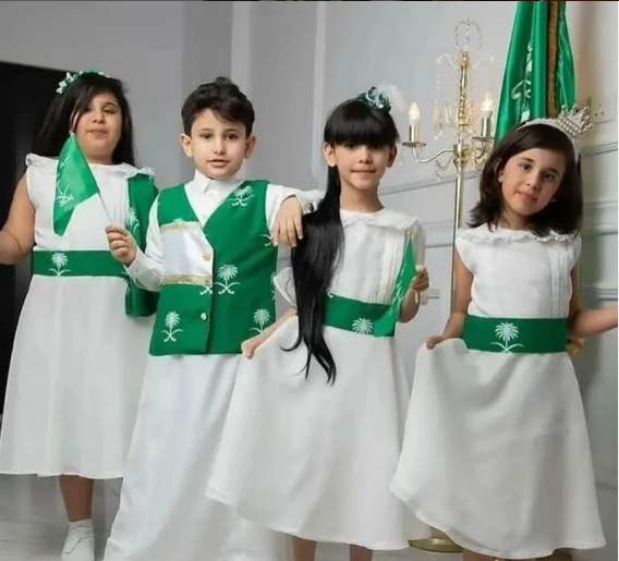 ملابس اليوم الوطني للاطفال 2023
